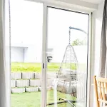 Alcantara Gardens - With Pool דירה *