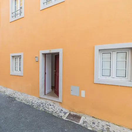 Alcantara Gardens - With Pool Daire