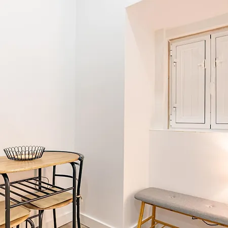 Alcantara Gardens - With Pool * Lisbon