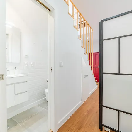 Alcantara Gardens - With Pool Apartment
