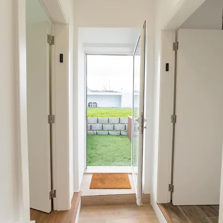 Apartment Alcantara Gardens - With Pool Lissabon