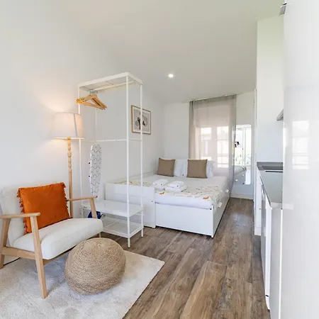 Alcantara Gardens - With Pool Daire *