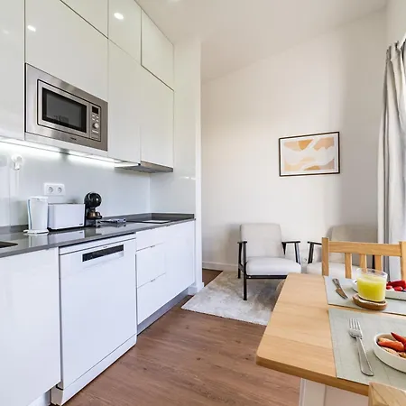 Alcantara Gardens - With Pool * Lisbon