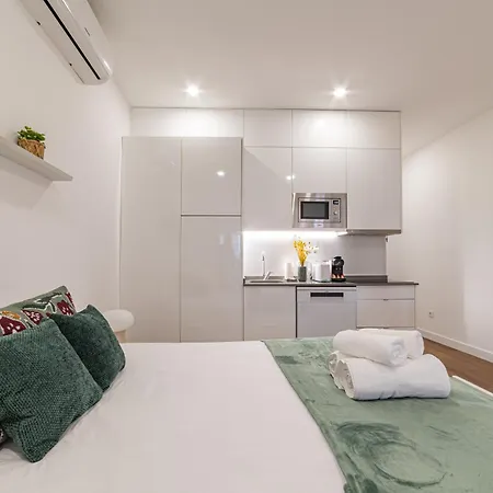 Διαμέρισμα Alcantara Gardens - With Pool *